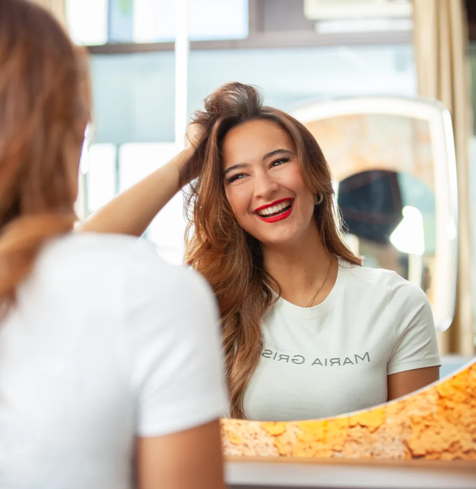 Viviana im Salon